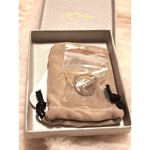 Mossiante 925 Sterling Silver Women Ring size 6 Star Moon Symbol Ring - Picture 6 of 6